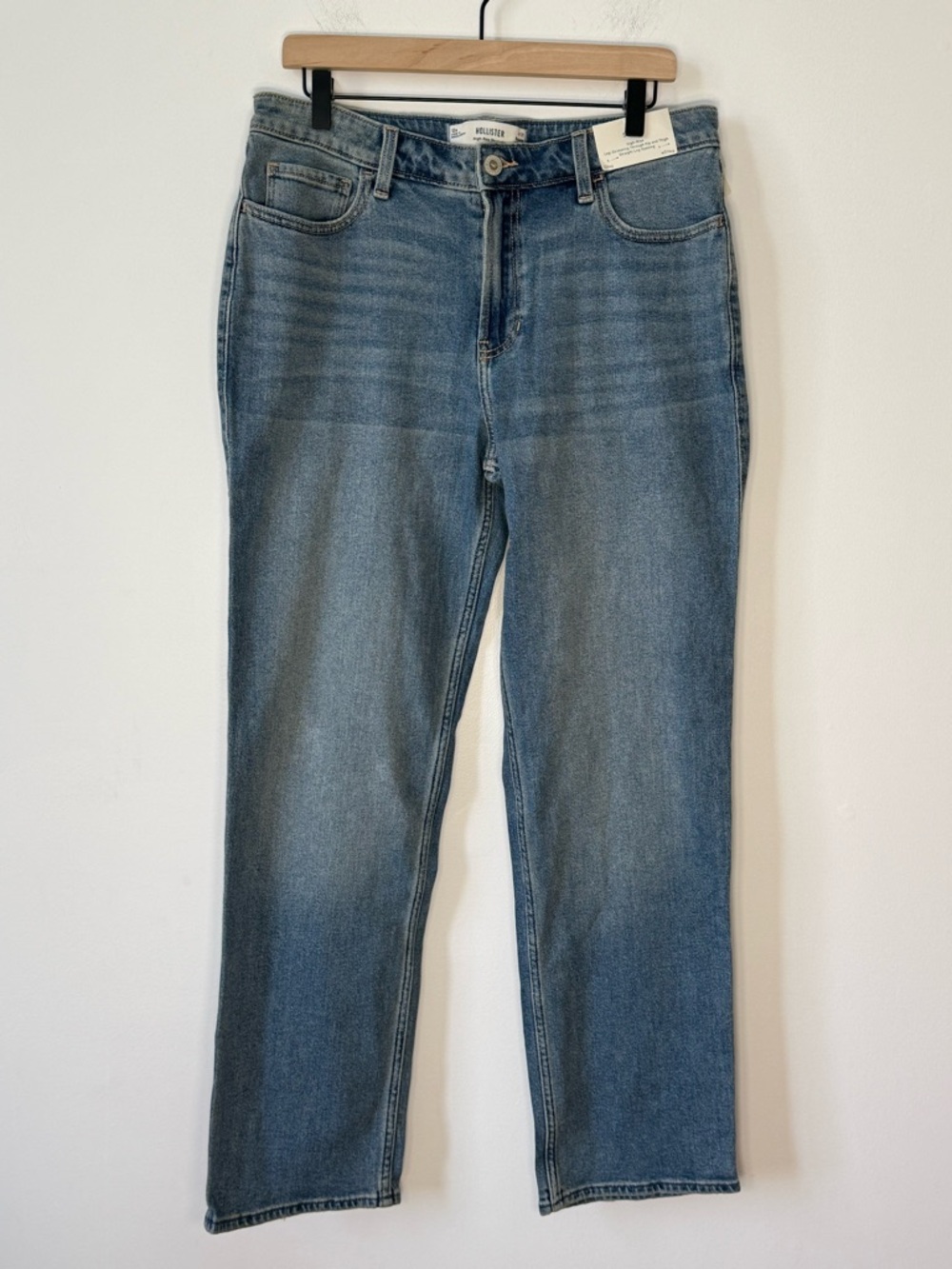 Hollister High-Rise Straight Jeans - medium wash Blue Denim